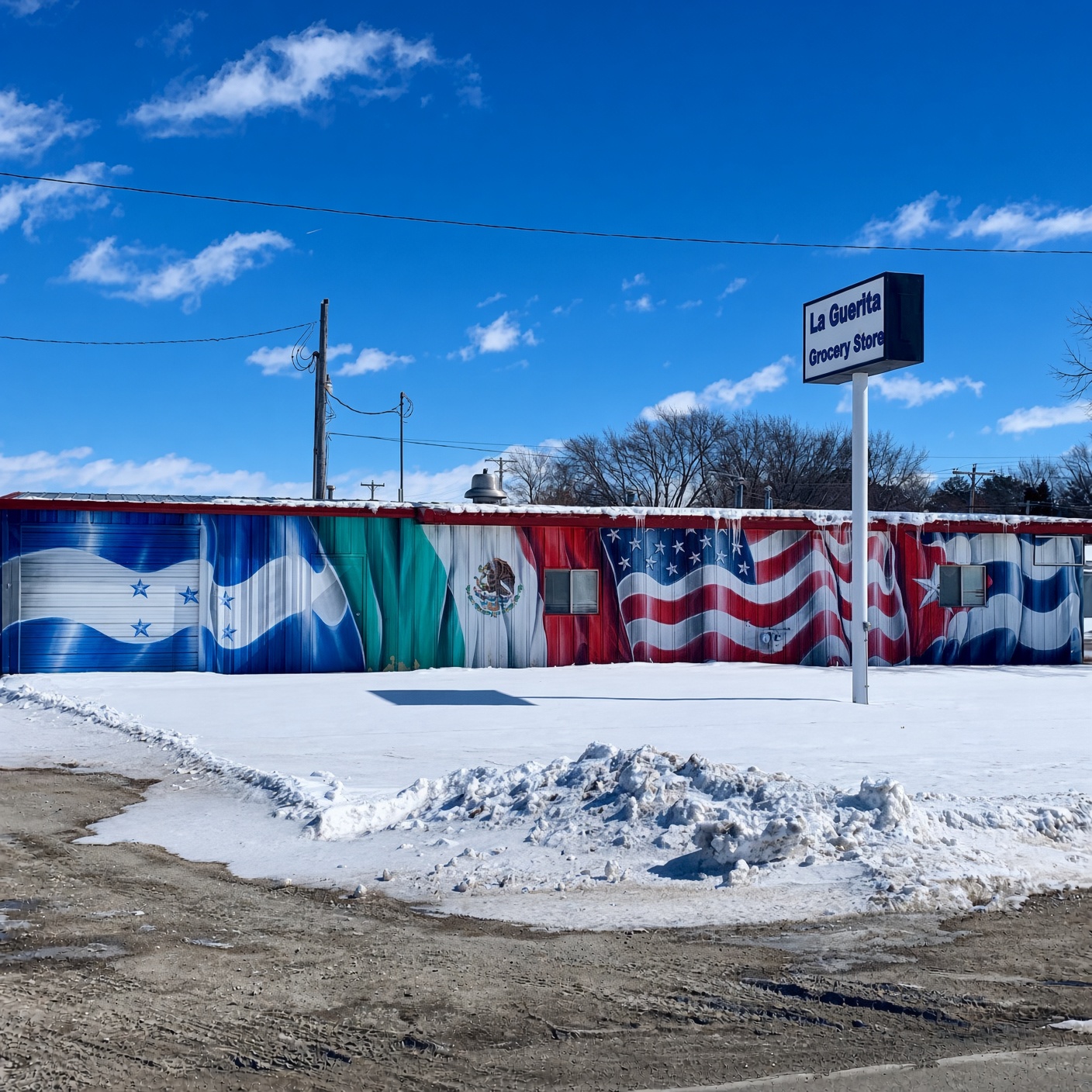 La Guerita Grocery Store flag mural